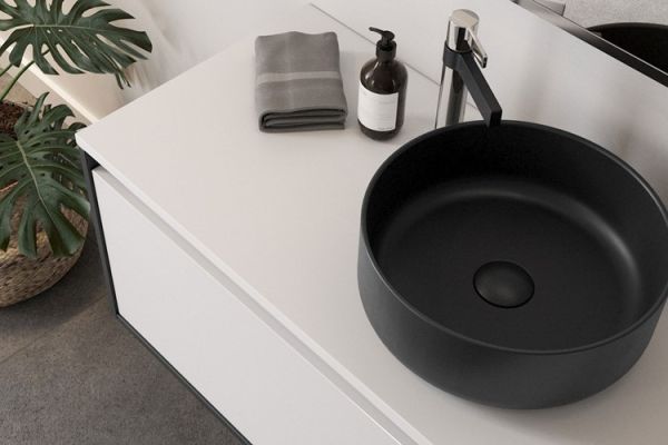 Margot Basin Blk Lifestyle