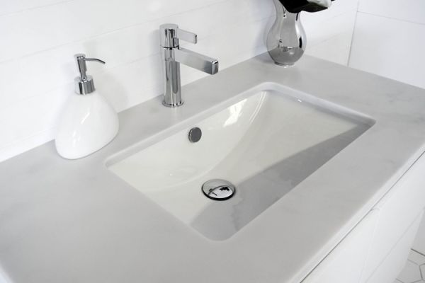 Scoop Undermount Basin Lifestyle