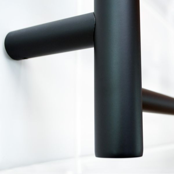 Blackround Close Up 1000px