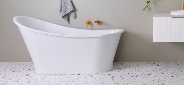 Placido Bath Lifetsyle Front 1 1920x885