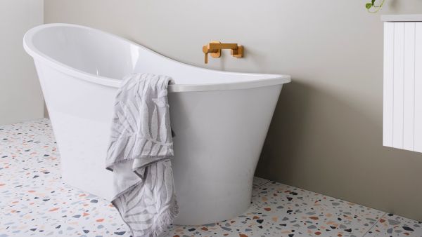 Placido Bath Lifetsyle Side 1 1600x900